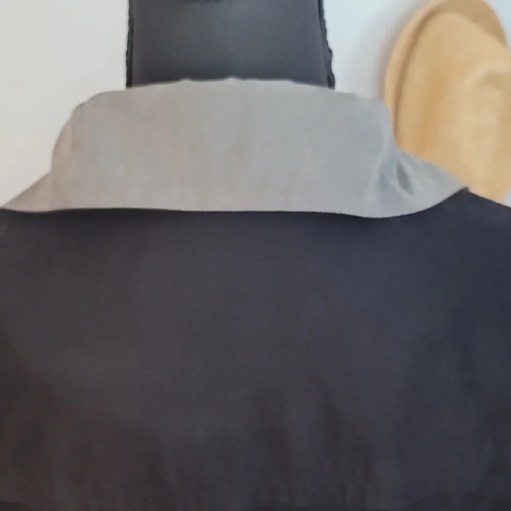 Jones New York Black Trench Coat with Belt - Picture 10 of 14